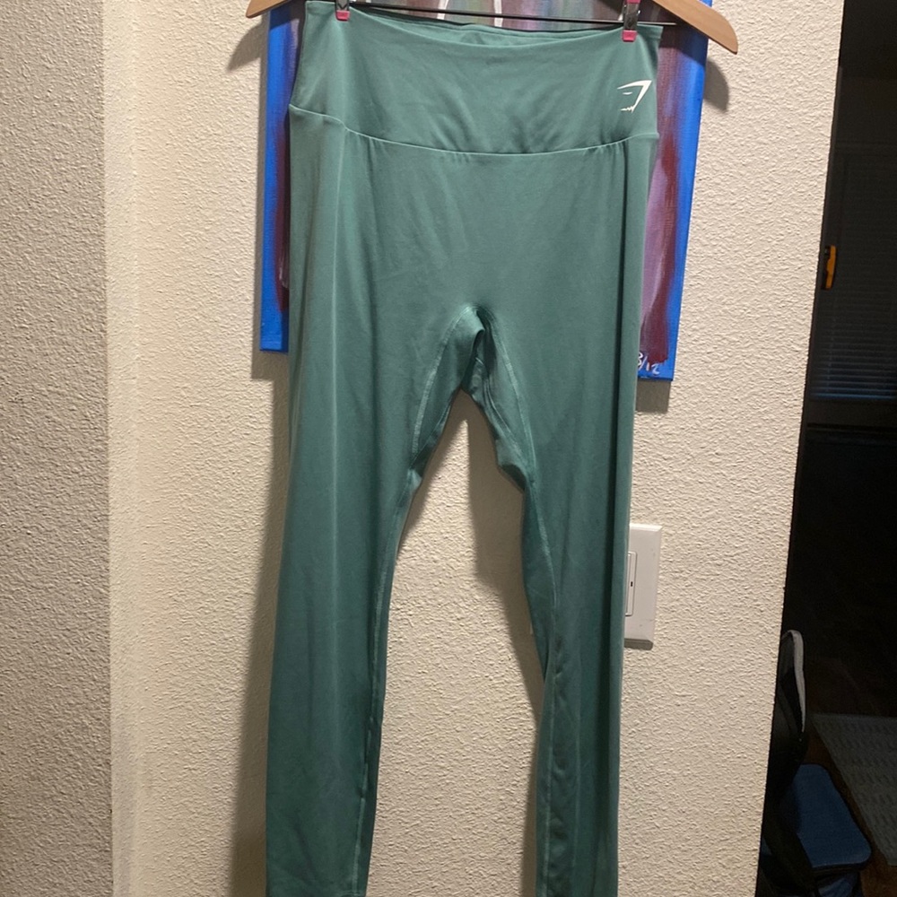 GYMSHARK Capri leggings